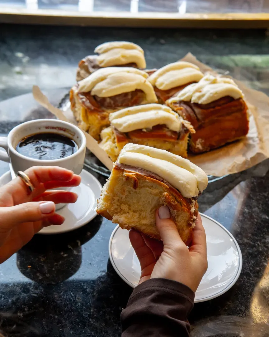 Blikle Cynamonka brioche cannella crema formaggio