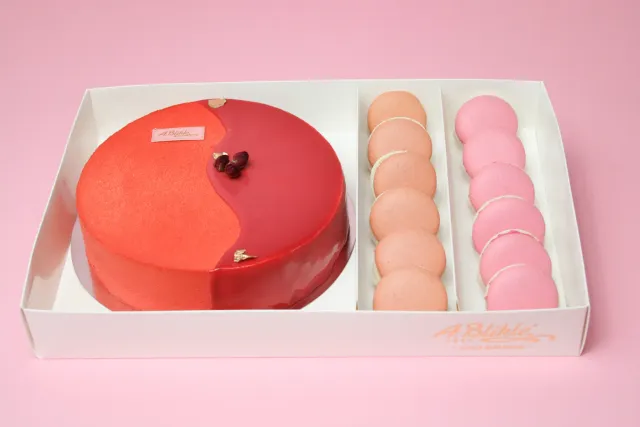 Blikle Box Torta Cioccolato Bianco Lampone 12 macaron