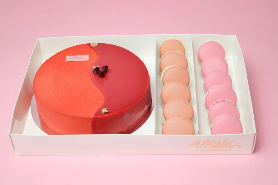 Blikle Box Torta Cioccolato Bianco Lampone 12 macaron