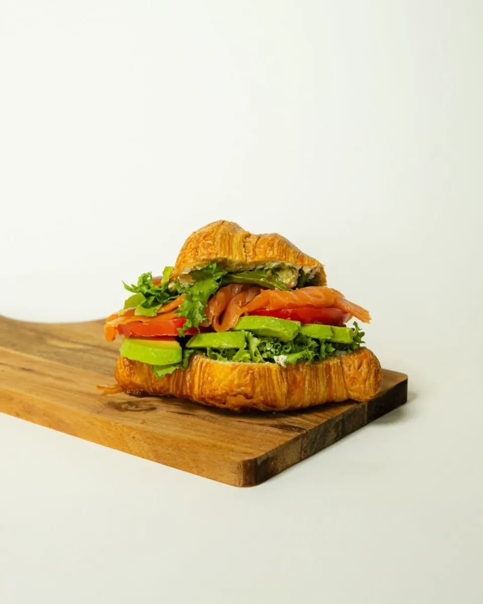 Blikle Croissant salmone e formaggio cremoso salato
