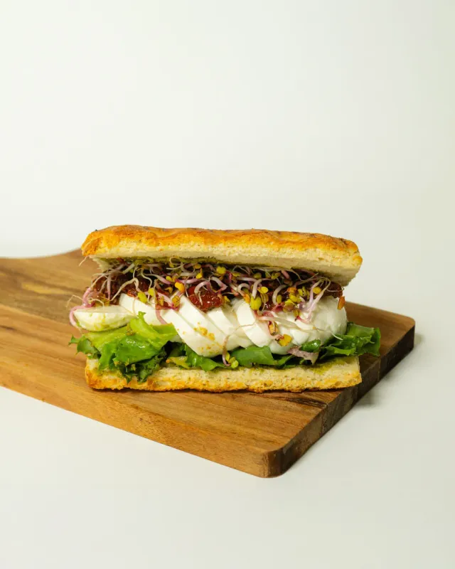 Blikle Panino Mozzarella pomodori secchi lunch